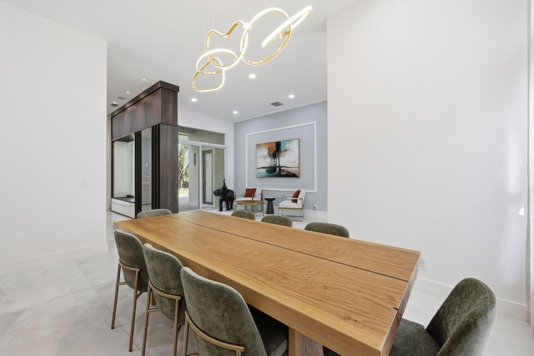 待售: $1,175,000 (4 贝兹, 3 浴室, 2572 平方英尺)