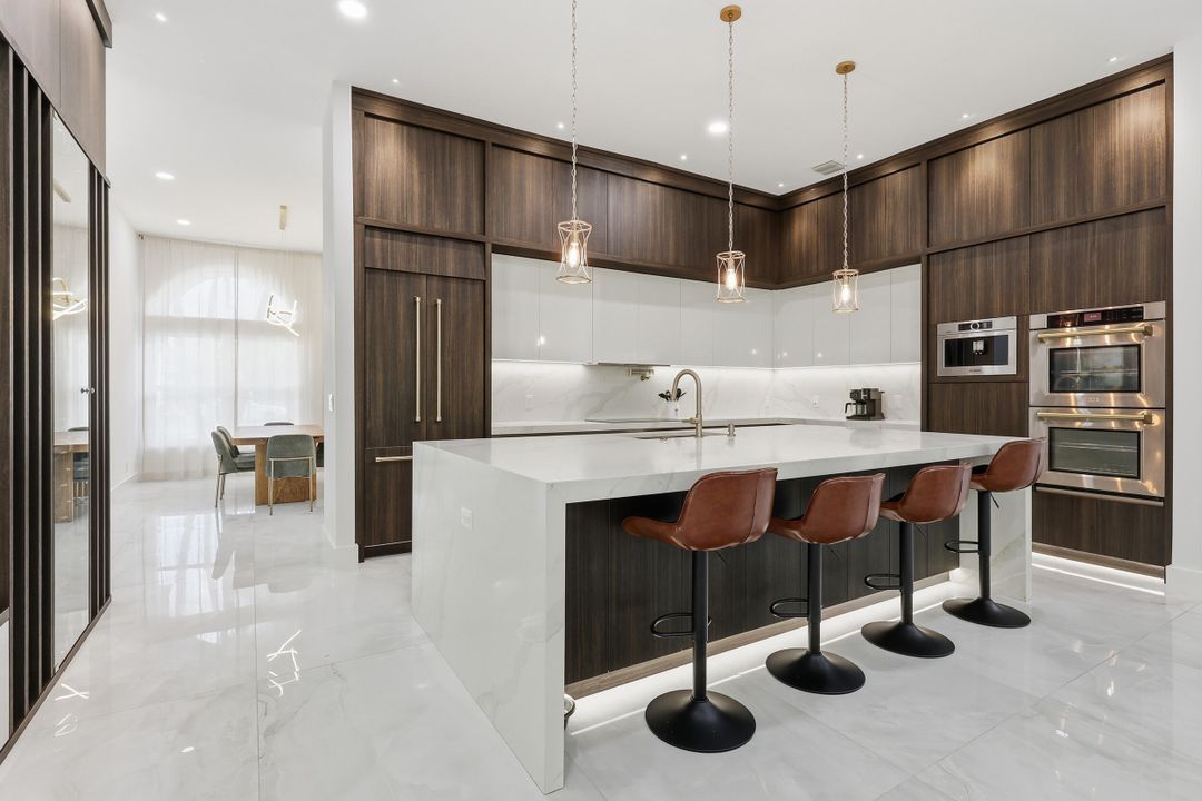 待售: $1,175,000 (4 贝兹, 3 浴室, 2572 平方英尺)