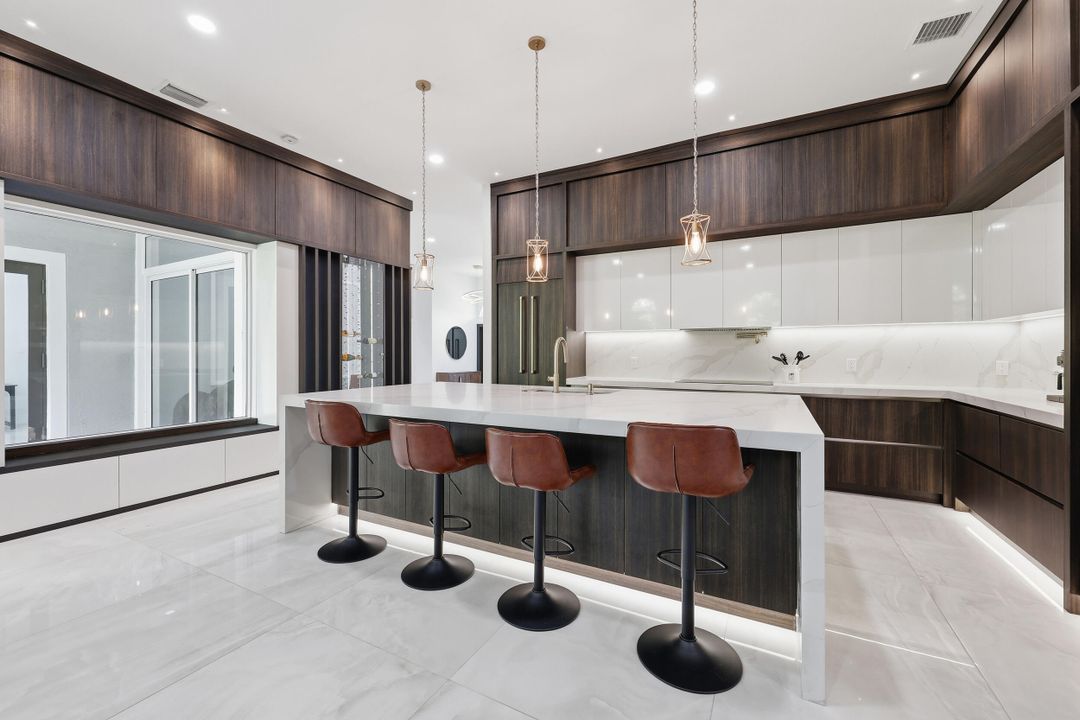 待售: $1,175,000 (4 贝兹, 3 浴室, 2572 平方英尺)