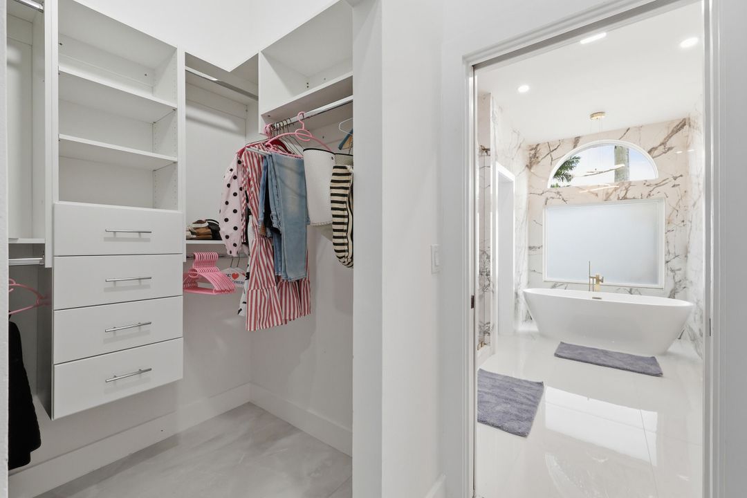 待售: $1,175,000 (4 贝兹, 3 浴室, 2572 平方英尺)