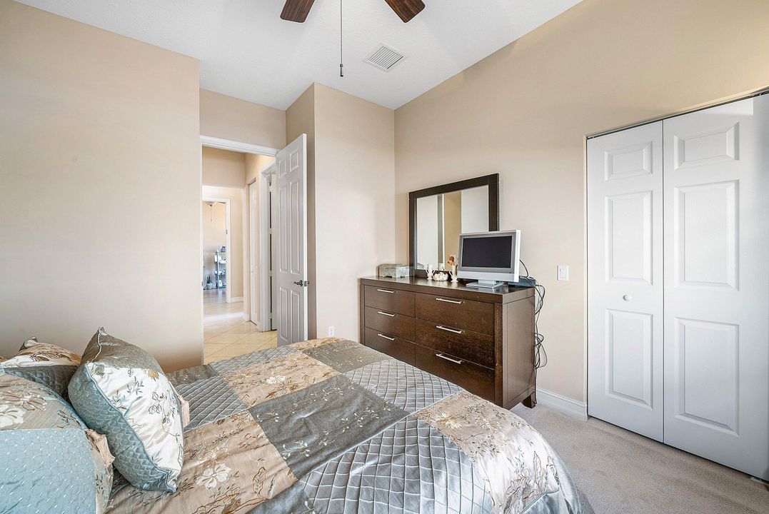 待售: $550,000 (3 贝兹, 2 浴室, 1782 平方英尺)