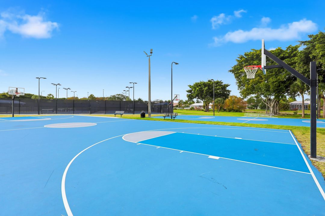 待售: $1,175,000 (4 贝兹, 3 浴室, 2572 平方英尺)