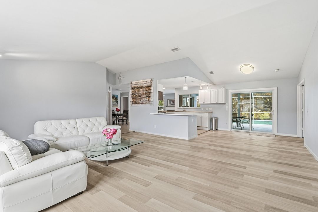 На продажу: $599,000 (3 спален, 2 ванн, 1809 Квадратных фут)