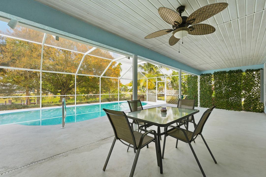 На продажу: $599,000 (3 спален, 2 ванн, 1809 Квадратных фут)