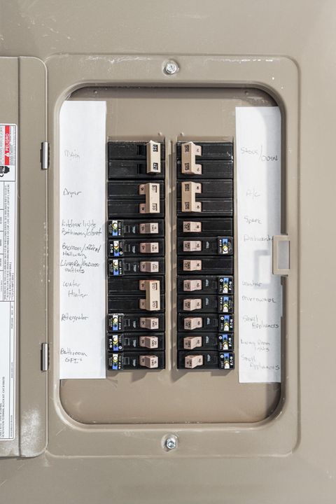 For Sale: $450,000 (1 beds, 1 baths, 1013 Square Feet)