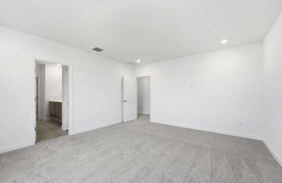 En Renta: $2,600 (4 camas, 2 baños, 2583 Pies cuadrados)