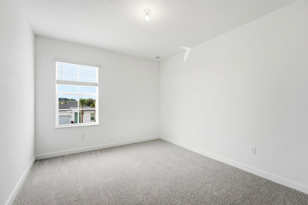 En Renta: $2,600 (4 camas, 2 baños, 2583 Pies cuadrados)