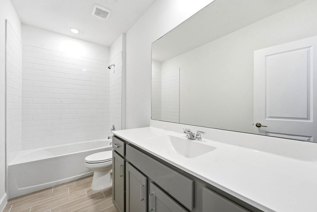 En Renta: $2,600 (4 camas, 2 baños, 2583 Pies cuadrados)