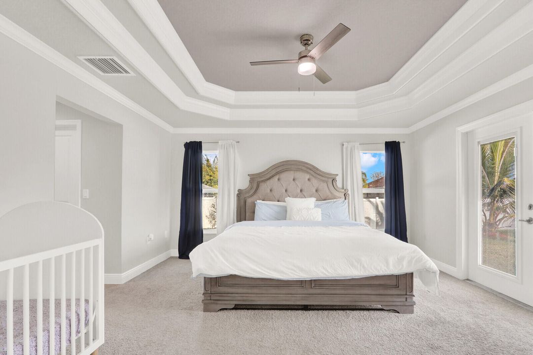 En Venta: $739,900 (4 camas, 3 baños, 2345 Pies cuadrados)