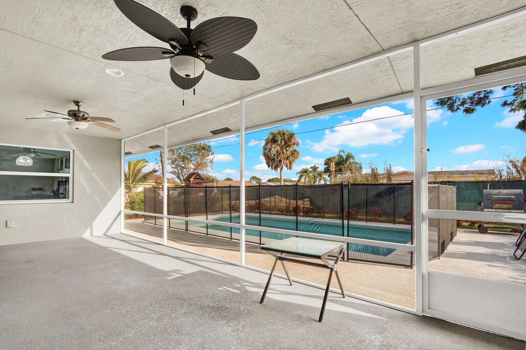 En Venta: $739,900 (4 camas, 3 baños, 2345 Pies cuadrados)