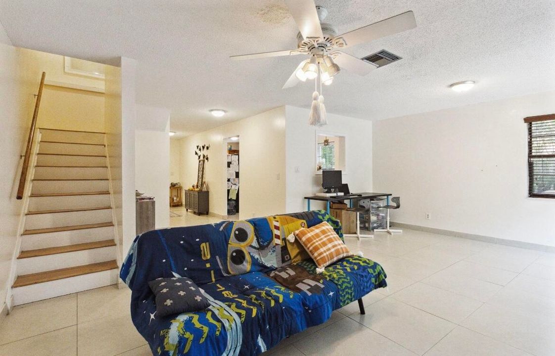 В аренду: $2,800 (2 спален, 2 ванн, 1634 Квадратных фут)