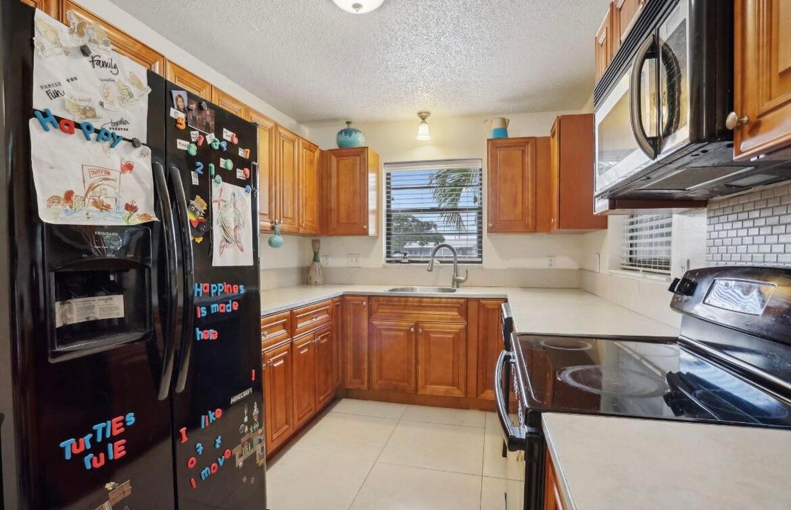 В аренду: $2,800 (2 спален, 2 ванн, 1634 Квадратных фут)