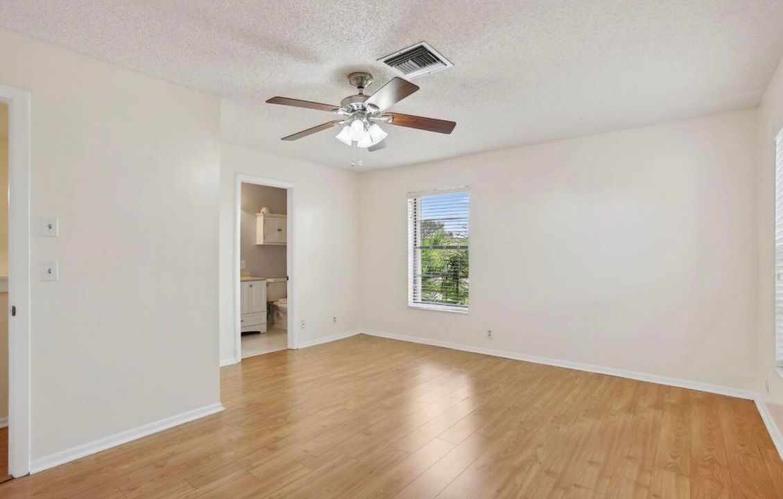 В аренду: $2,800 (2 спален, 2 ванн, 1634 Квадратных фут)