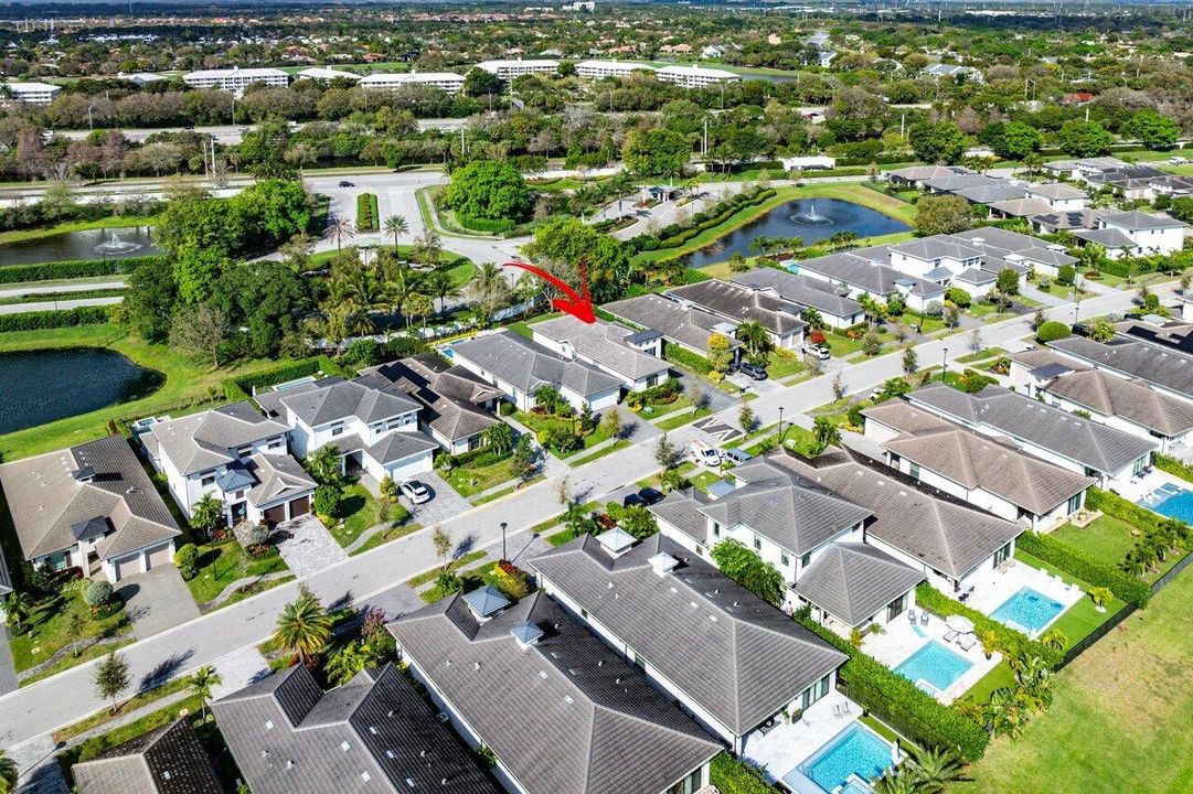 For Sale: $929,000 (3 beds, 3 baths, 1863 Square Feet)