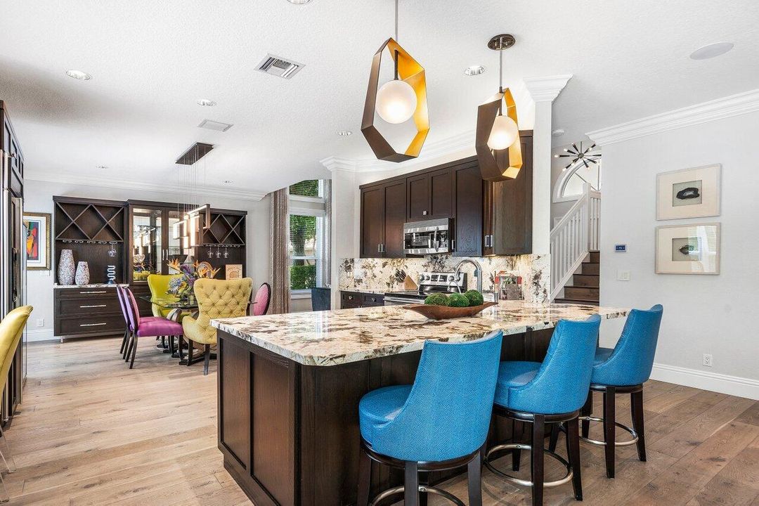 For Rent: $6,000 (4 beds, 2 baths, 2570 Square Feet)