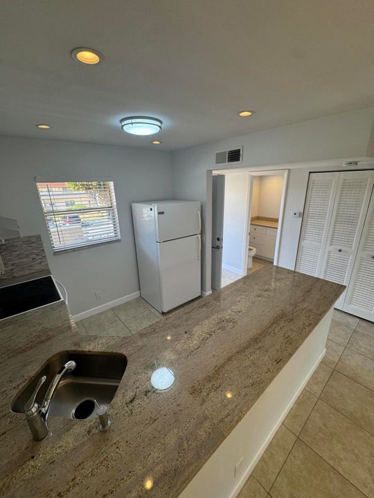 В аренду: $1,300 (1 спален, 1 ванн, 660 Квадратных фут)