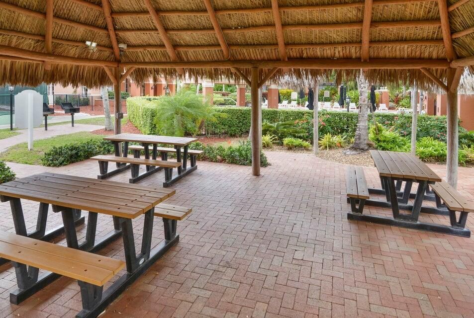 For Rent: $3,250 (3 beds, 2 baths, 1497 Square Feet)