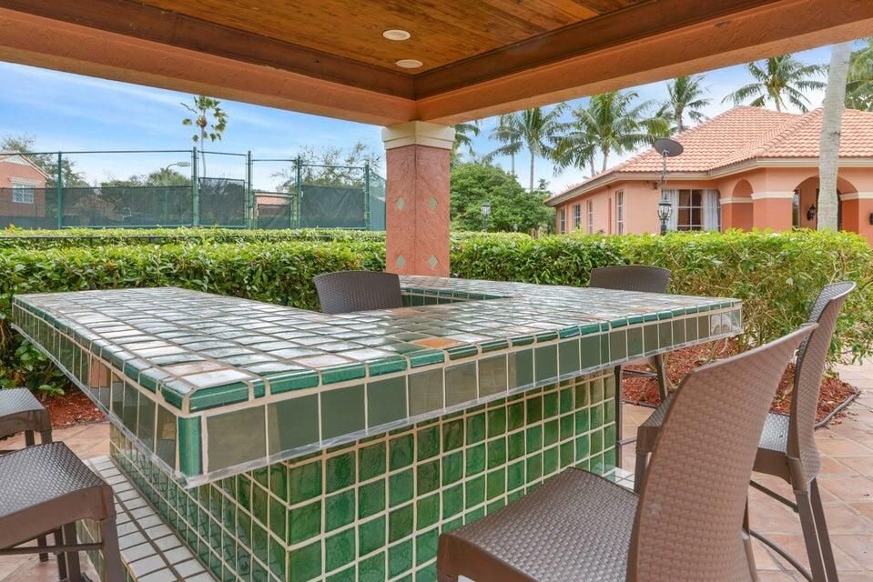 For Rent: $3,250 (3 beds, 2 baths, 1497 Square Feet)