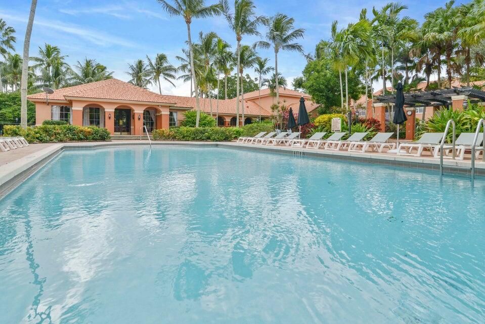 For Rent: $3,250 (3 beds, 2 baths, 1497 Square Feet)