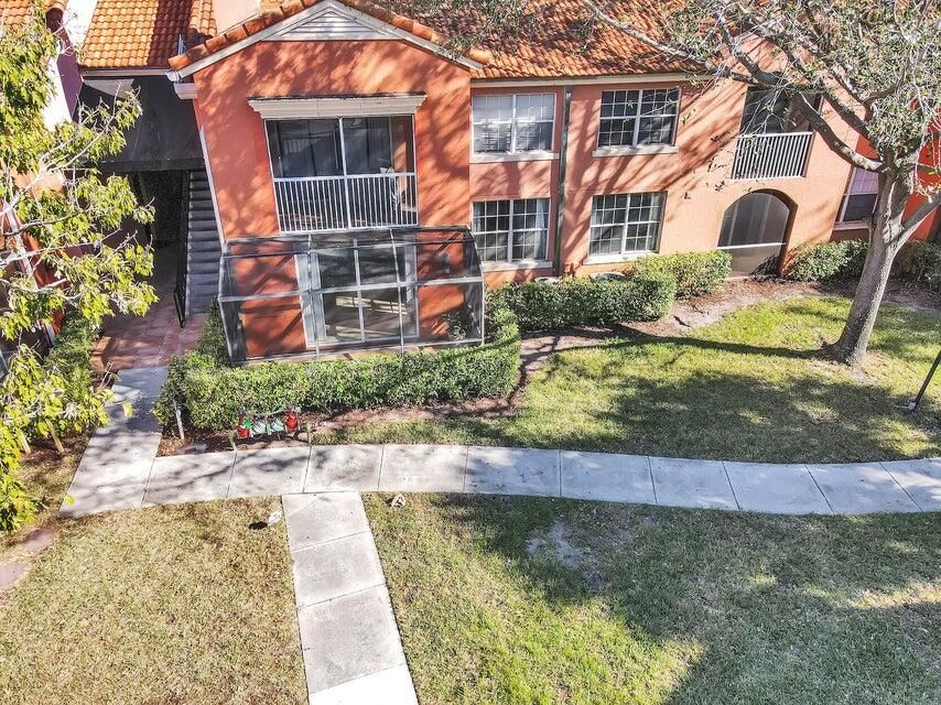 For Rent: $3,250 (3 beds, 2 baths, 1497 Square Feet)