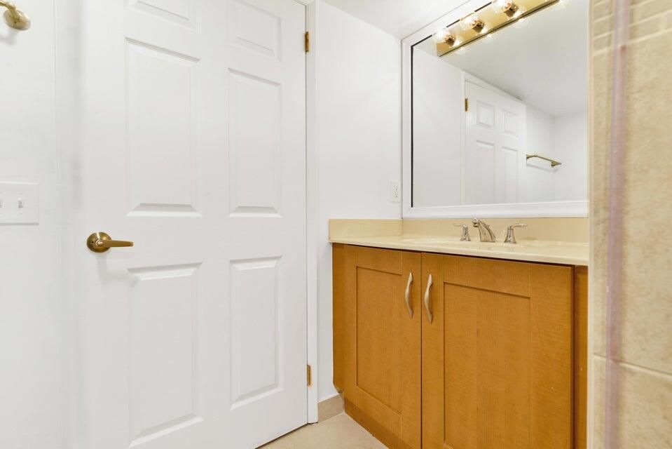 For Rent: $3,250 (3 beds, 2 baths, 1497 Square Feet)