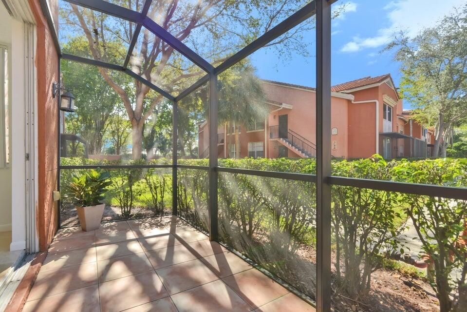 For Rent: $3,250 (3 beds, 2 baths, 1497 Square Feet)