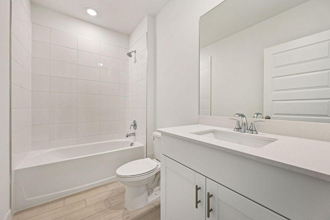 En Venta: $399,999 (4 camas, 3 baños, 1988 Pies cuadrados)