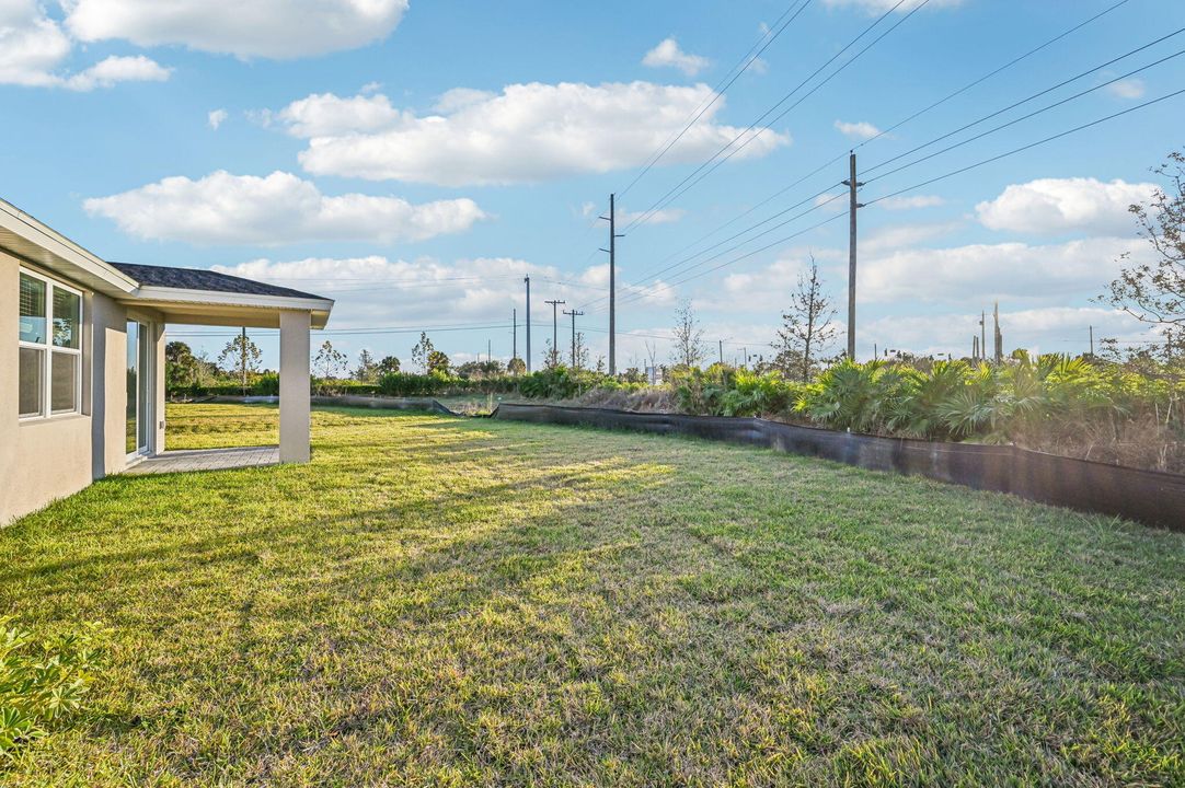 En Venta: $399,999 (4 camas, 3 baños, 1988 Pies cuadrados)