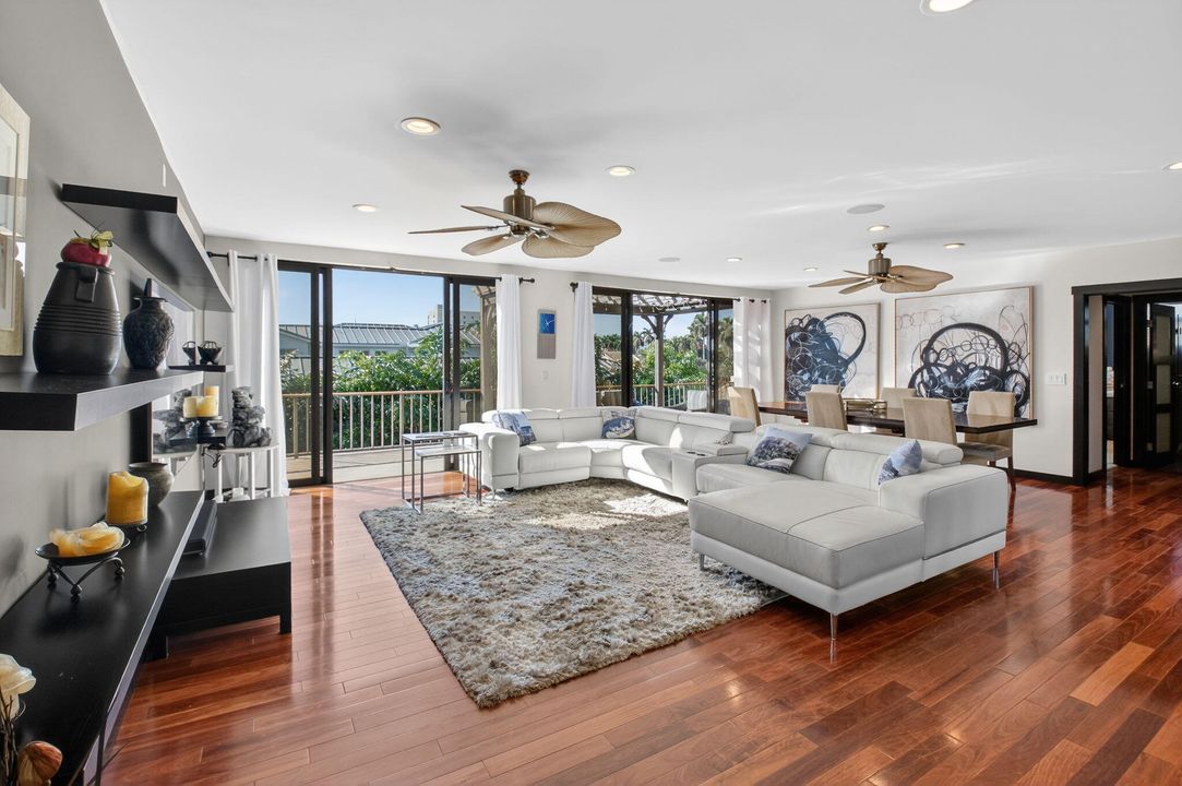 For Sale: $2,300,000 (2 beds, 2 baths, 1726 Square Feet)