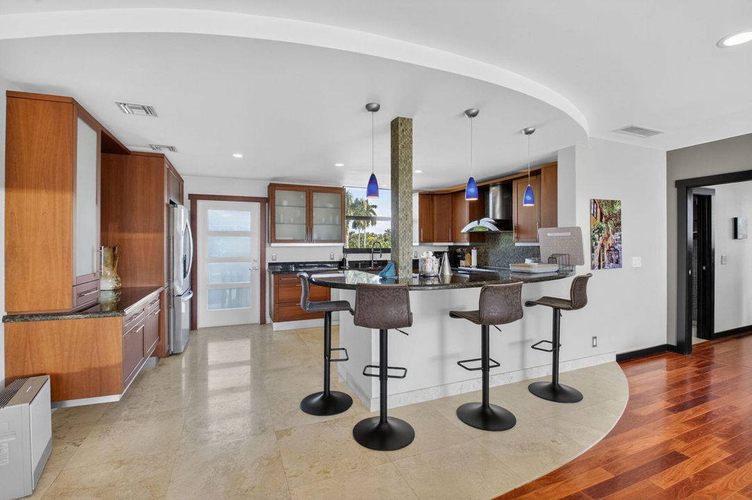 For Sale: $2,300,000 (2 beds, 2 baths, 1726 Square Feet)