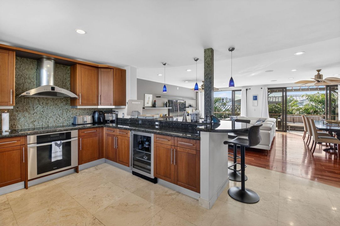 For Sale: $2,300,000 (2 beds, 2 baths, 1726 Square Feet)