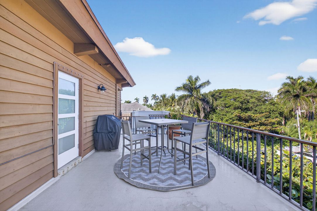 For Sale: $2,300,000 (2 beds, 2 baths, 1726 Square Feet)