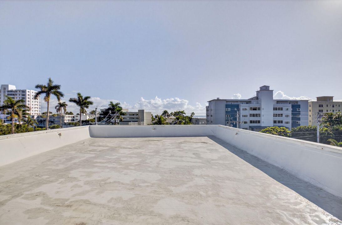 For Sale: $2,300,000 (2 beds, 2 baths, 1726 Square Feet)