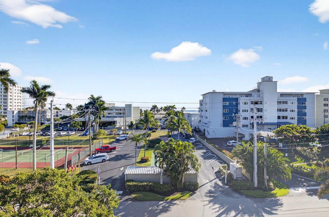 For Sale: $2,300,000 (2 beds, 2 baths, 1726 Square Feet)