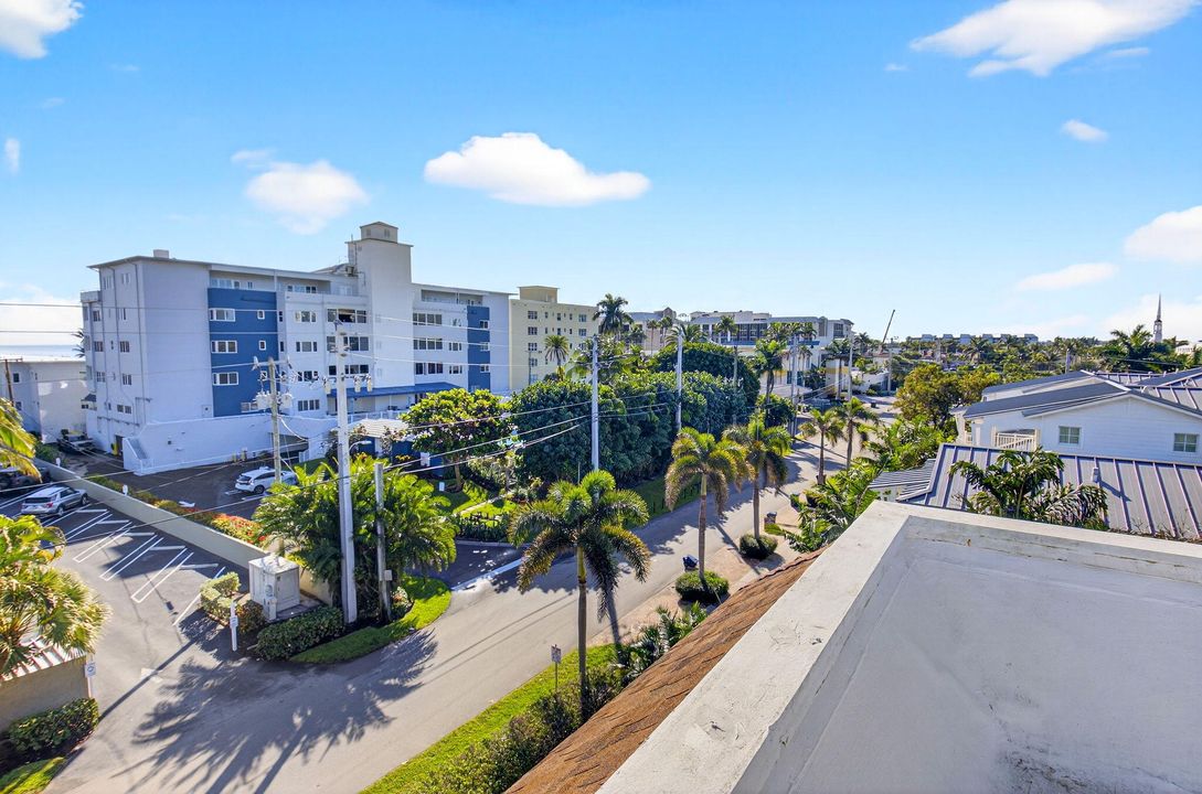 For Sale: $2,300,000 (2 beds, 2 baths, 1726 Square Feet)