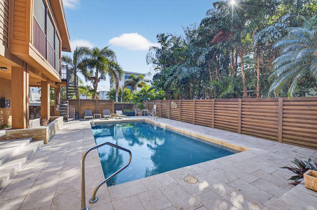 For Sale: $2,300,000 (2 beds, 2 baths, 1726 Square Feet)