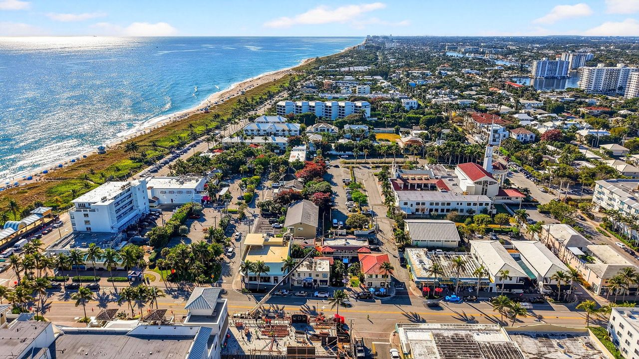 For Sale: $2,300,000 (2 beds, 2 baths, 1726 Square Feet)