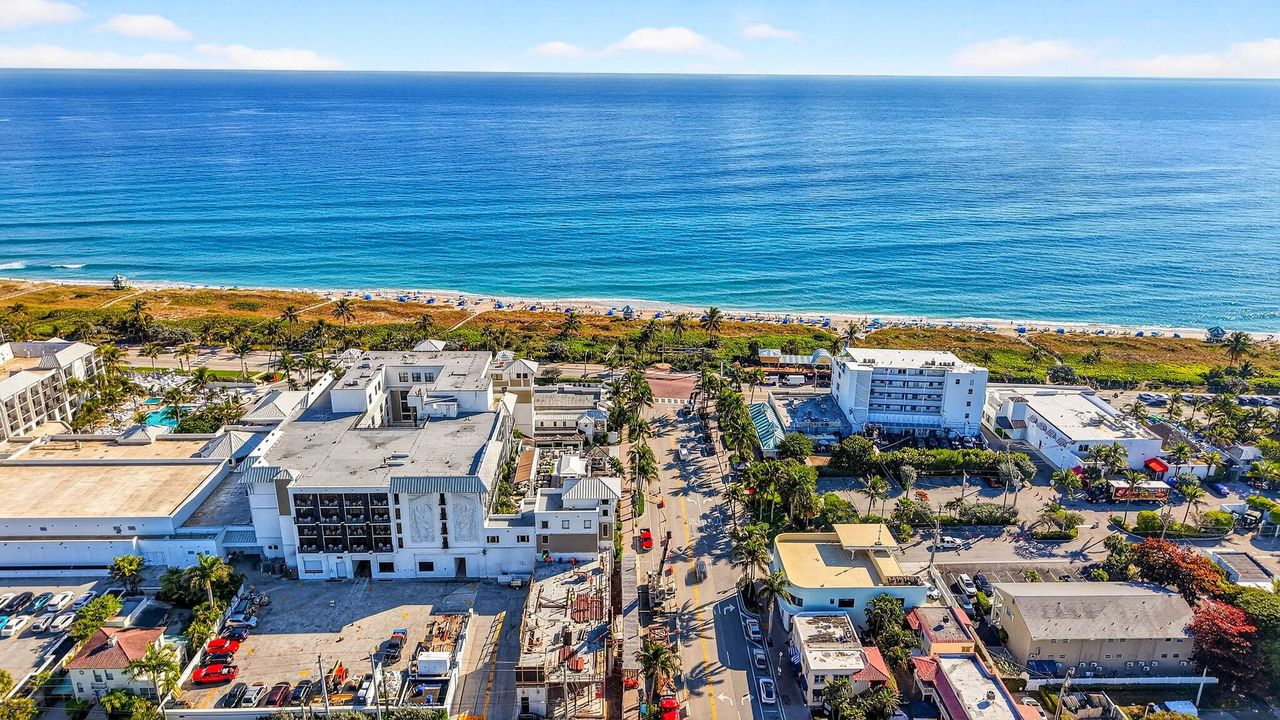 For Sale: $2,300,000 (2 beds, 2 baths, 1726 Square Feet)