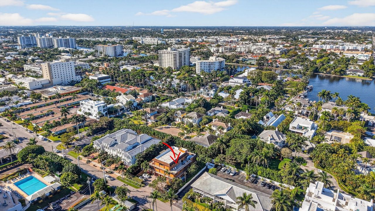 For Sale: $2,300,000 (2 beds, 2 baths, 1726 Square Feet)
