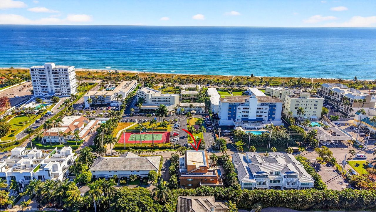 For Sale: $2,300,000 (2 beds, 2 baths, 1726 Square Feet)