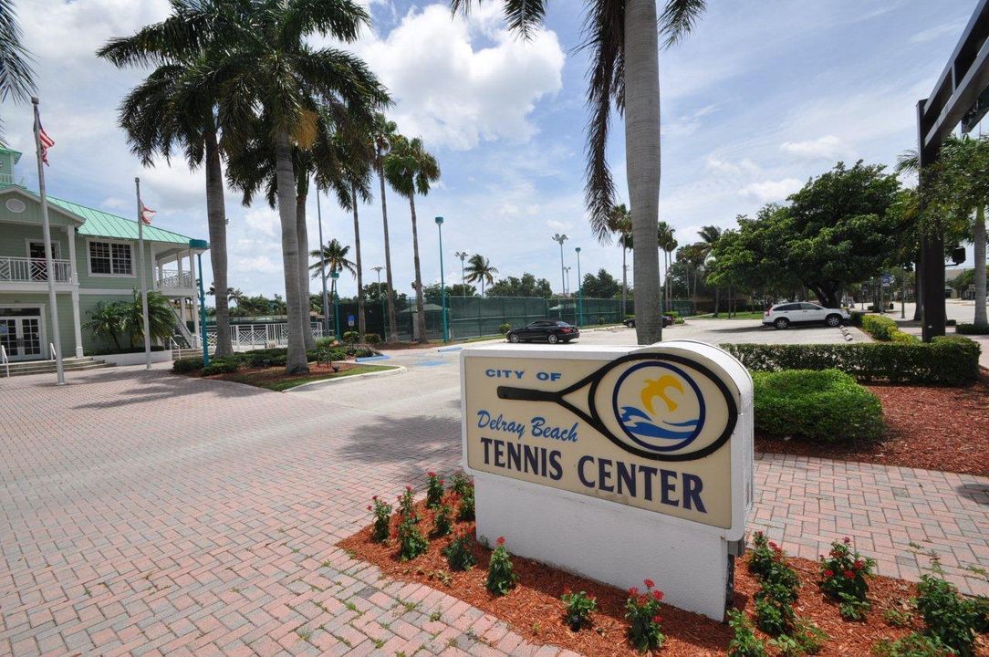 For Sale: $2,300,000 (2 beds, 2 baths, 1726 Square Feet)