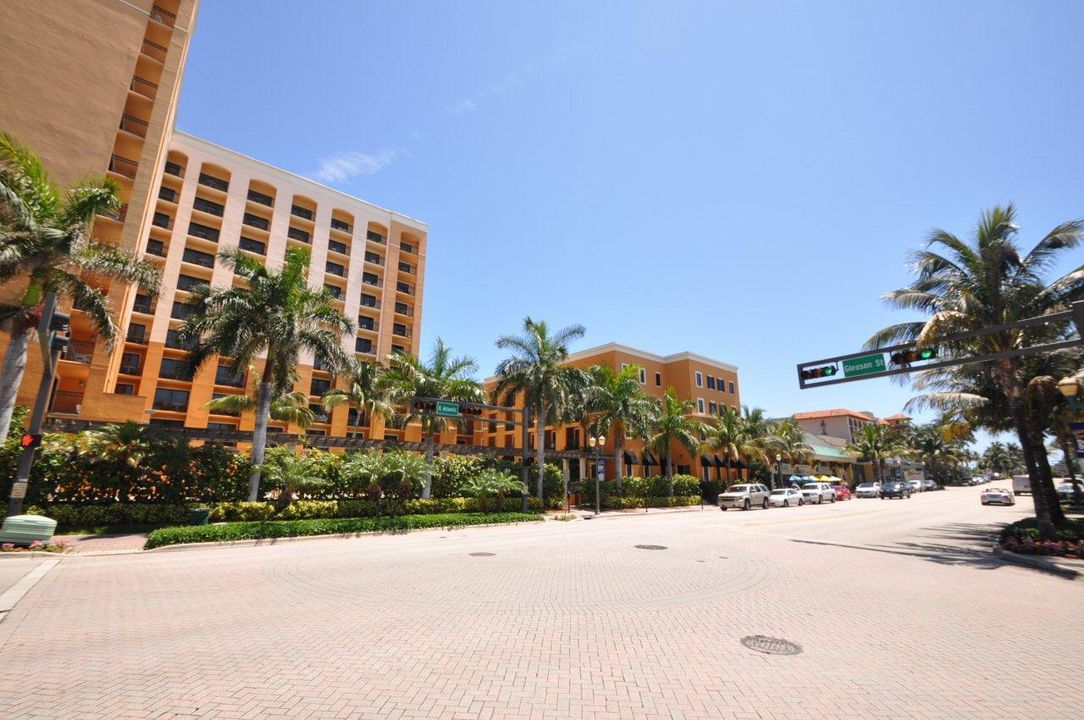 For Sale: $2,300,000 (2 beds, 2 baths, 1726 Square Feet)