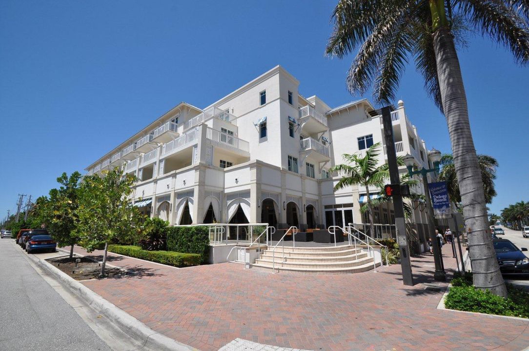 For Sale: $2,300,000 (2 beds, 2 baths, 1726 Square Feet)