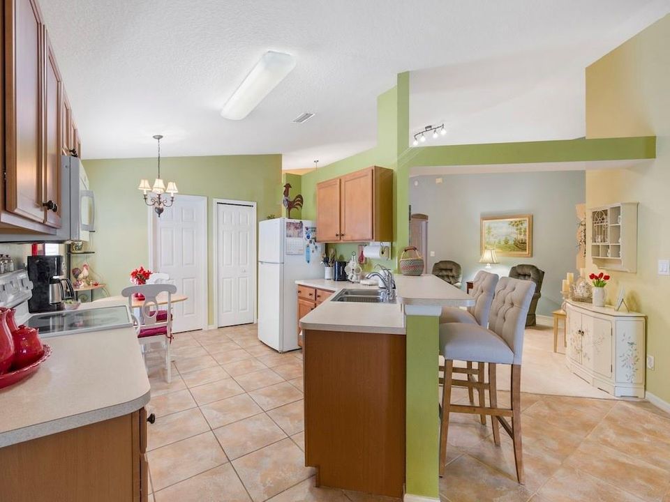 待售: $359,000 (3 贝兹, 2 浴室, 1942 平方英尺)