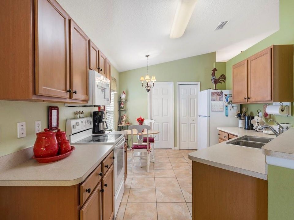 待售: $359,000 (3 贝兹, 2 浴室, 1942 平方英尺)