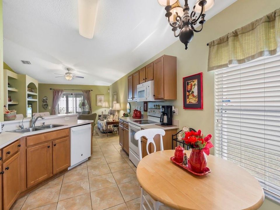 待售: $359,000 (3 贝兹, 2 浴室, 1942 平方英尺)