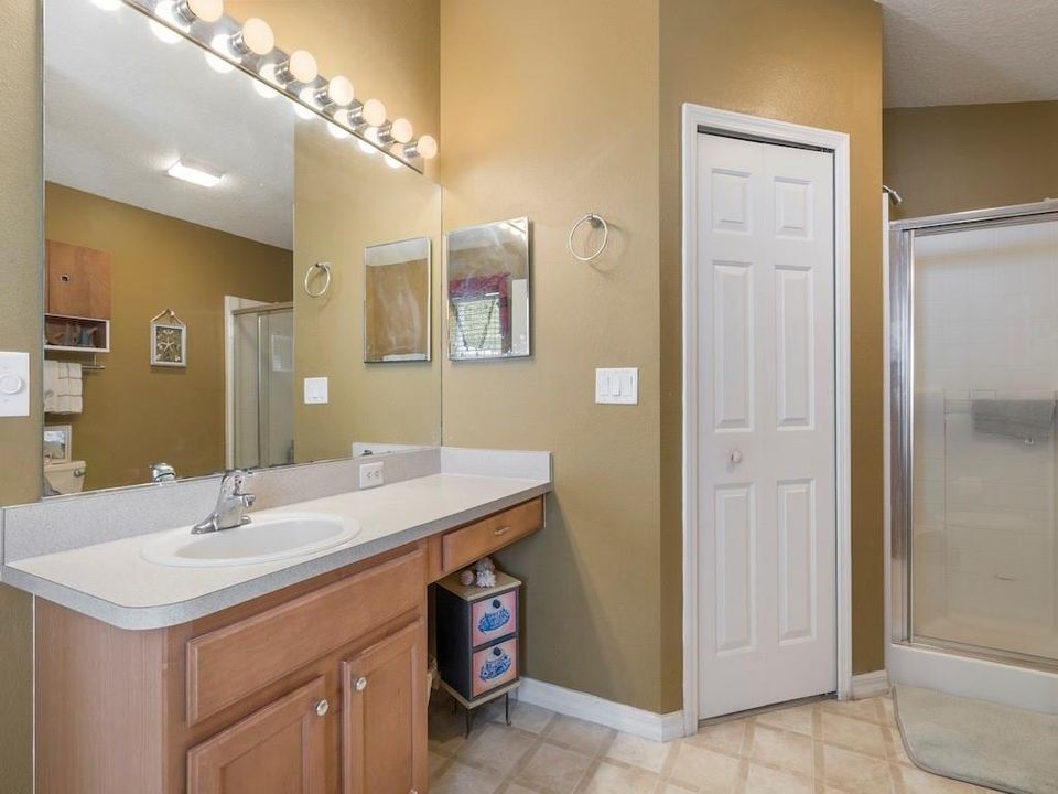 待售: $359,000 (3 贝兹, 2 浴室, 1942 平方英尺)