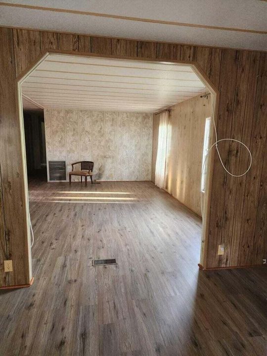 For Sale: $35,999 (2 beds, 2 baths, 1400 Square Feet)