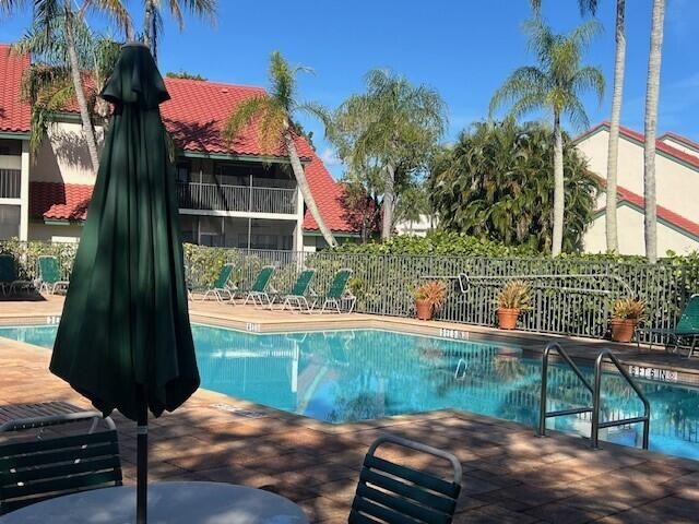 En Venta: $439,000 (2 camas, 2 baños, 1275 Pies cuadrados)