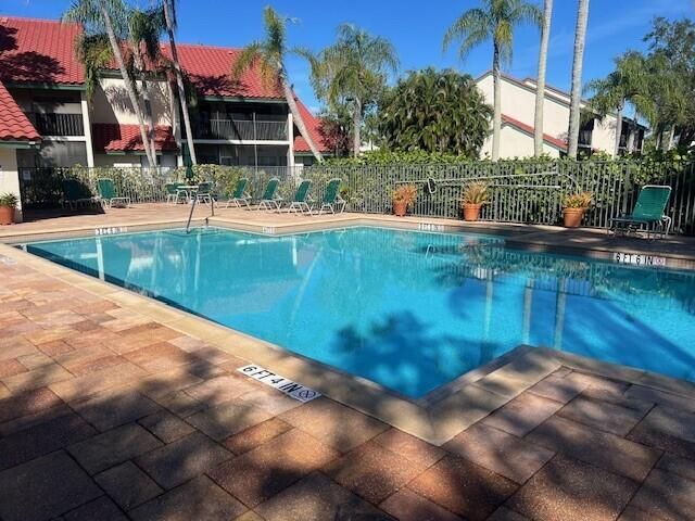 En Venta: $439,000 (2 camas, 2 baños, 1275 Pies cuadrados)